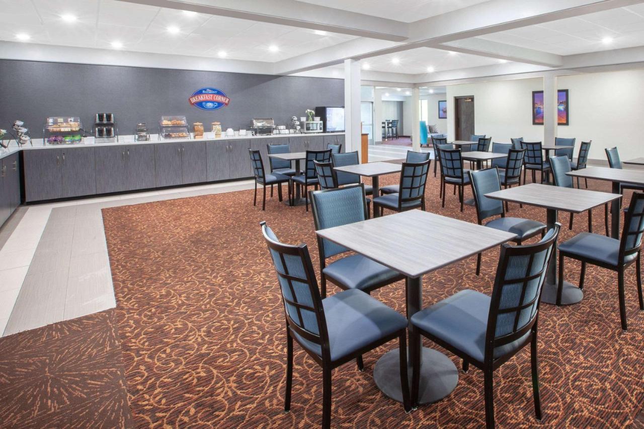Hotel Baymont By Wyndham Grand Rapids Near Downtown Wyoming Exterior foto